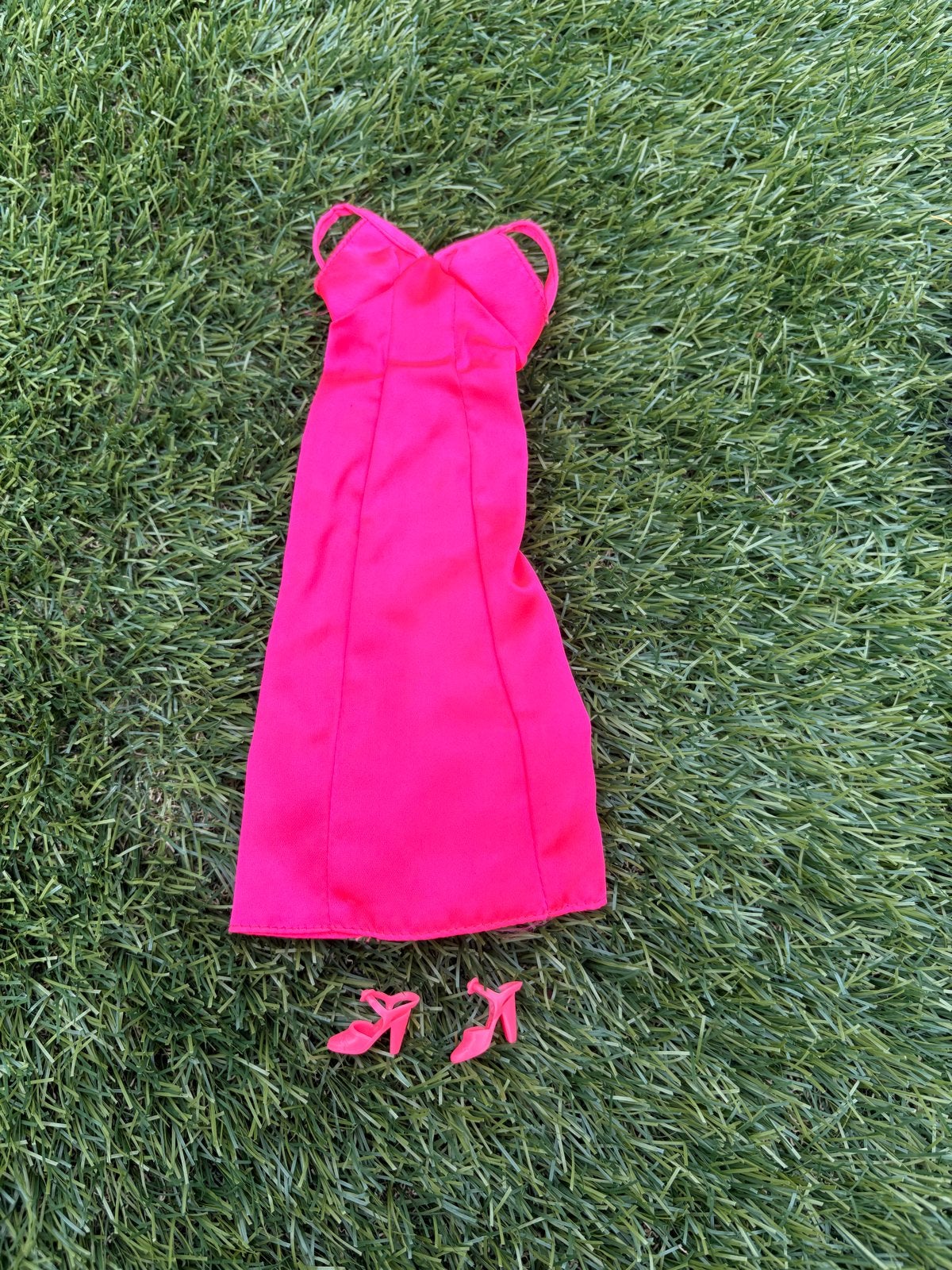 Barbie roze jurk met schoenen, Ophalen of Verzenden, Gebruikt, Barbie