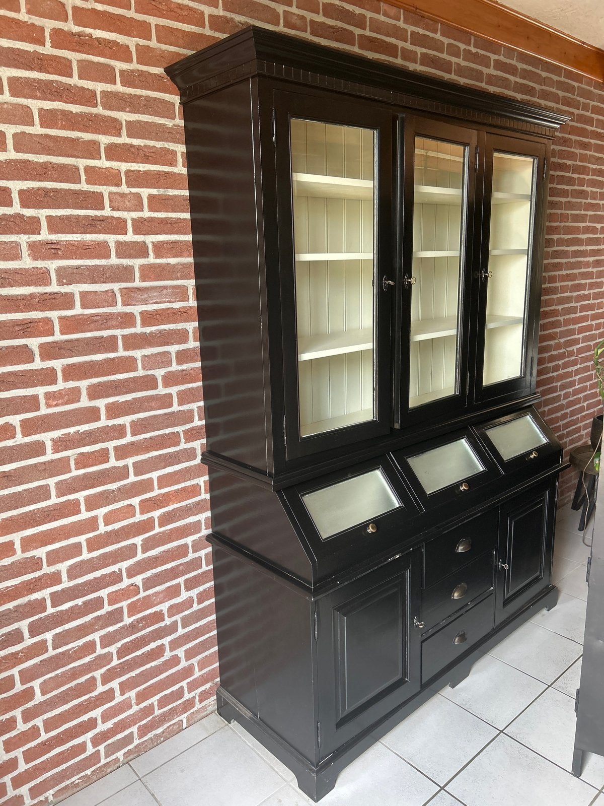 Zwarte buffetkast met lades en deuren, Ophalen, Gebruikt, 100 tot 150 cm, Met lade(s)