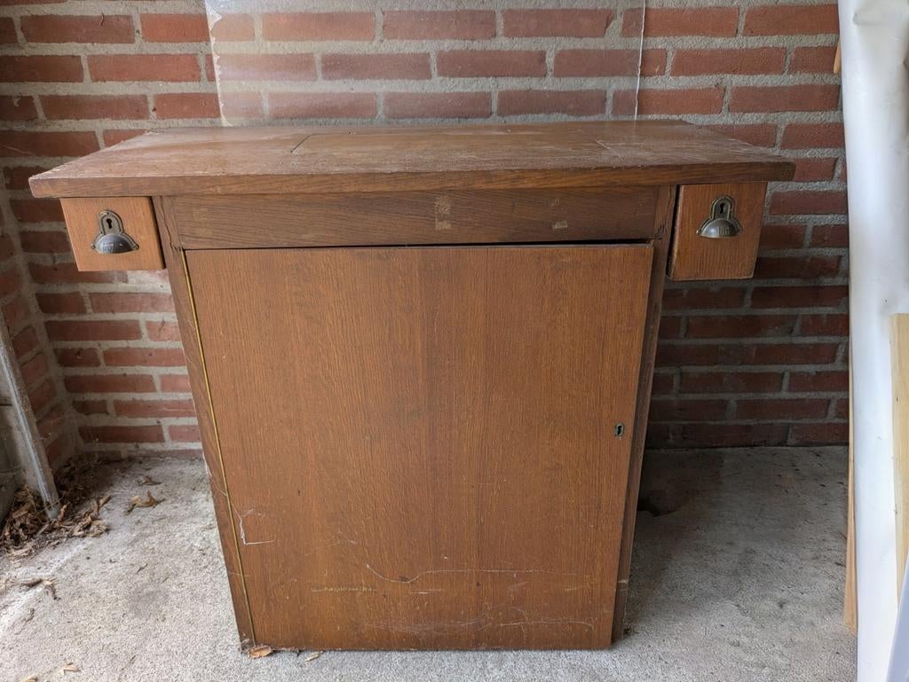 Pfaff trapnaaimachine met originele hulpstukken, Antiek en Kunst, Antiek | Naaimachines, Ophalen