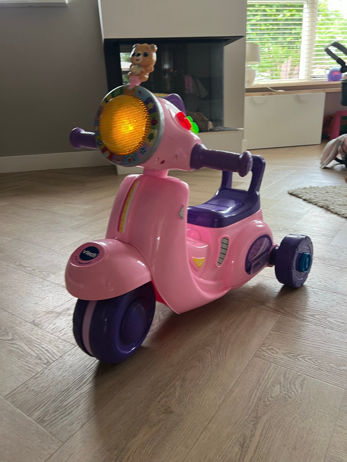 VTech 2-in-1 Loopscooter Roze - Leer en Speel Plezier, Kinderen en Baby's, Ophalen, Zo goed als nieuw, 6 maanden tot 2 jaar