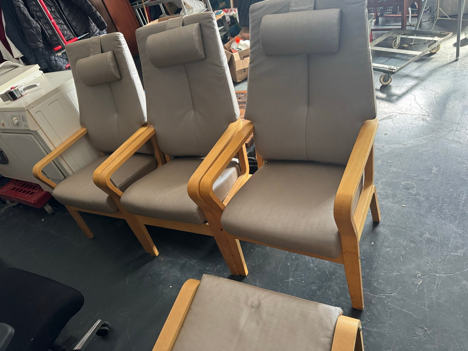 Diverse meubels, Huis en Inrichting, Stoelen, Gebruikt, Overige kleuren, Drie, Ophalen of Verzenden