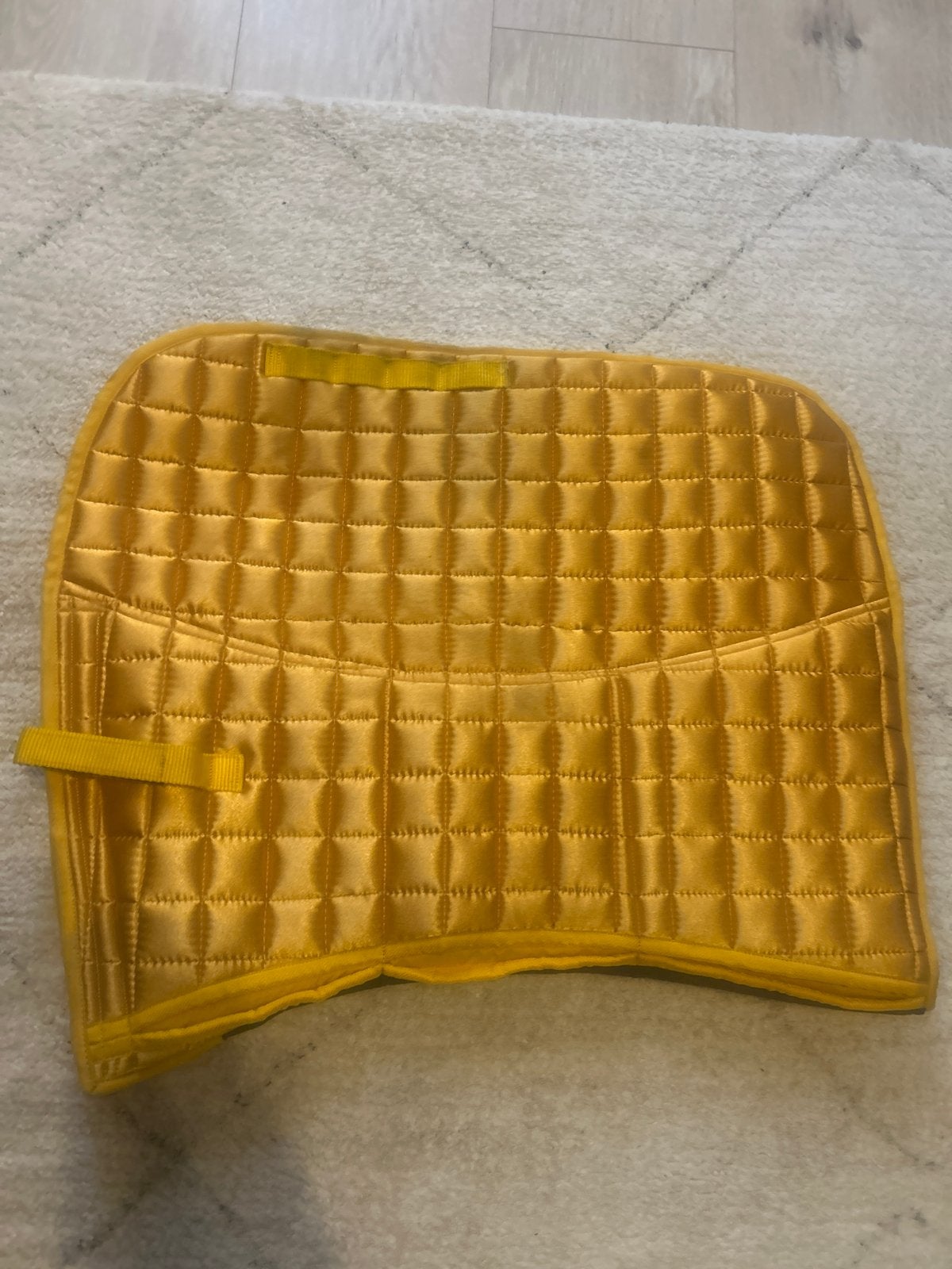 Edix dekje voor boomloos zadel, Dieren en Toebehoren, Gebruikt, Dressuur, Speciale kussens, M (17 inch)