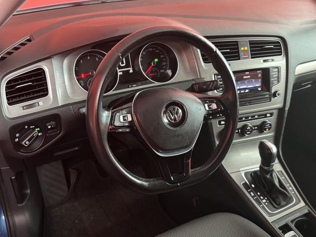 Volkswagen Golf 1.0 TSI Comfortline, Auto's, Gebruikt, Blauw, 23 km/l, Origineel Nederlands