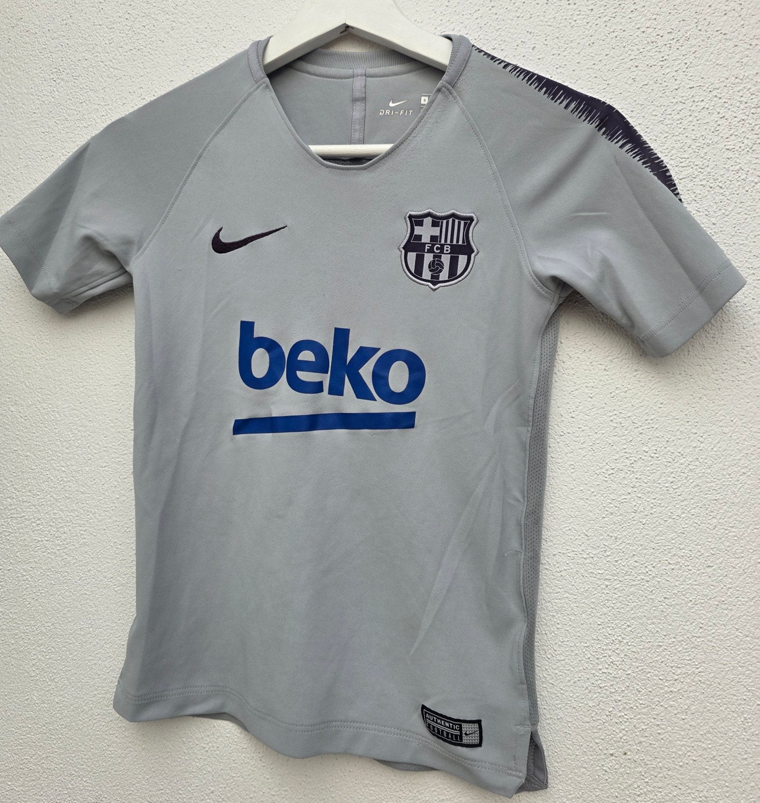 Nike FC Barcelona Dri-FIT voetbalshirt - Grijs (8-10 jaar), Ophalen of Verzenden, Gebruikt, Nike, Jongen
