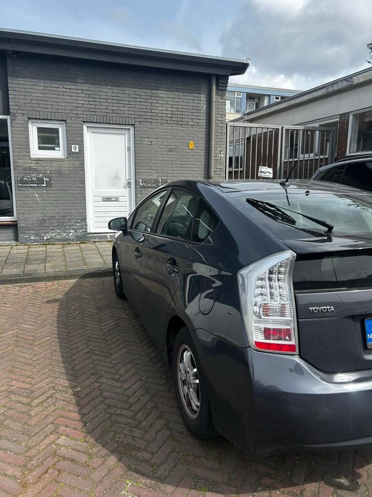Toyota Prius 1.8 Full Hybrid 136PK Aut 2010 Grijs NİEUWE APK, 1345 kg, 4 cilinders, Origineel Nederlands, Bedrijf