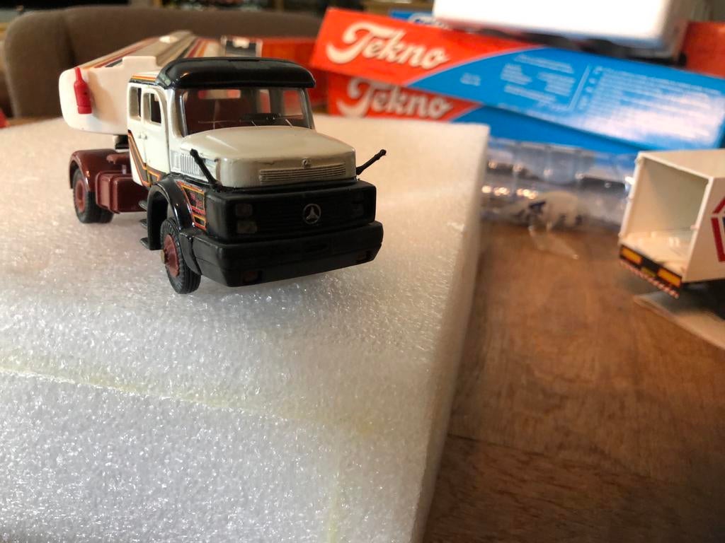 MERCEDES 1624 TORPEDO  GASOPLEGGER  ARPRA, Hobby en Vrije tijd, Modelauto's | 1:50, Ophalen of Verzenden, Zo goed als nieuw, Bus of Vrachtwagen