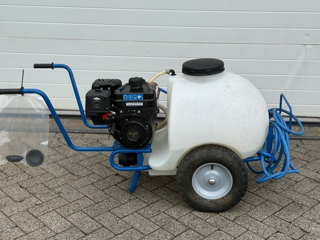 spuit op 2w-onderstel, Ophalen of Verzenden, Gebruikt, Benzine