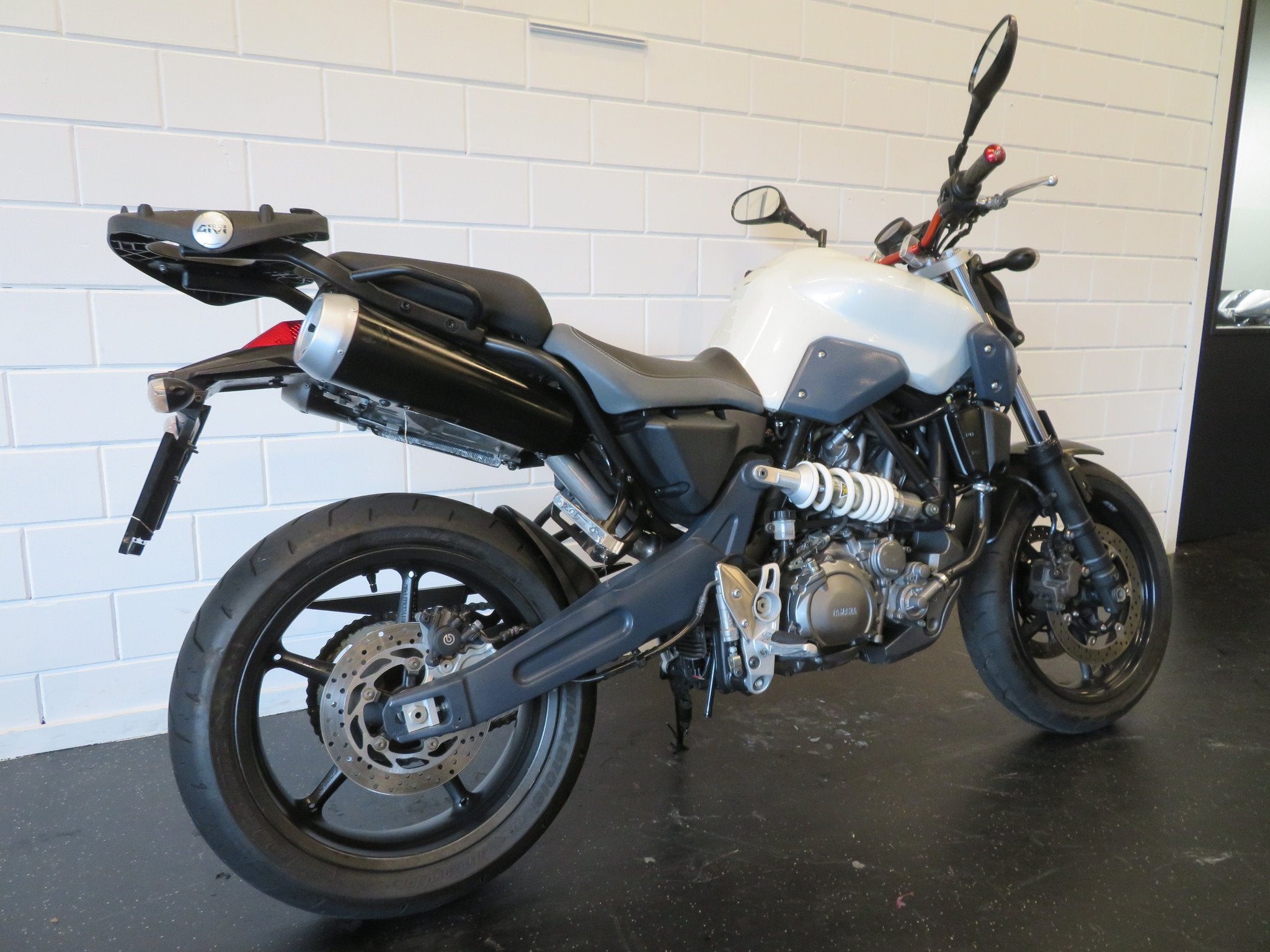 Yamaha MT 03 MT03 NAKEDBIKE 35KW! (bj 2010), Motoren, Motoren | Yamaha, 300 cc, Bedrijf, Toermotor