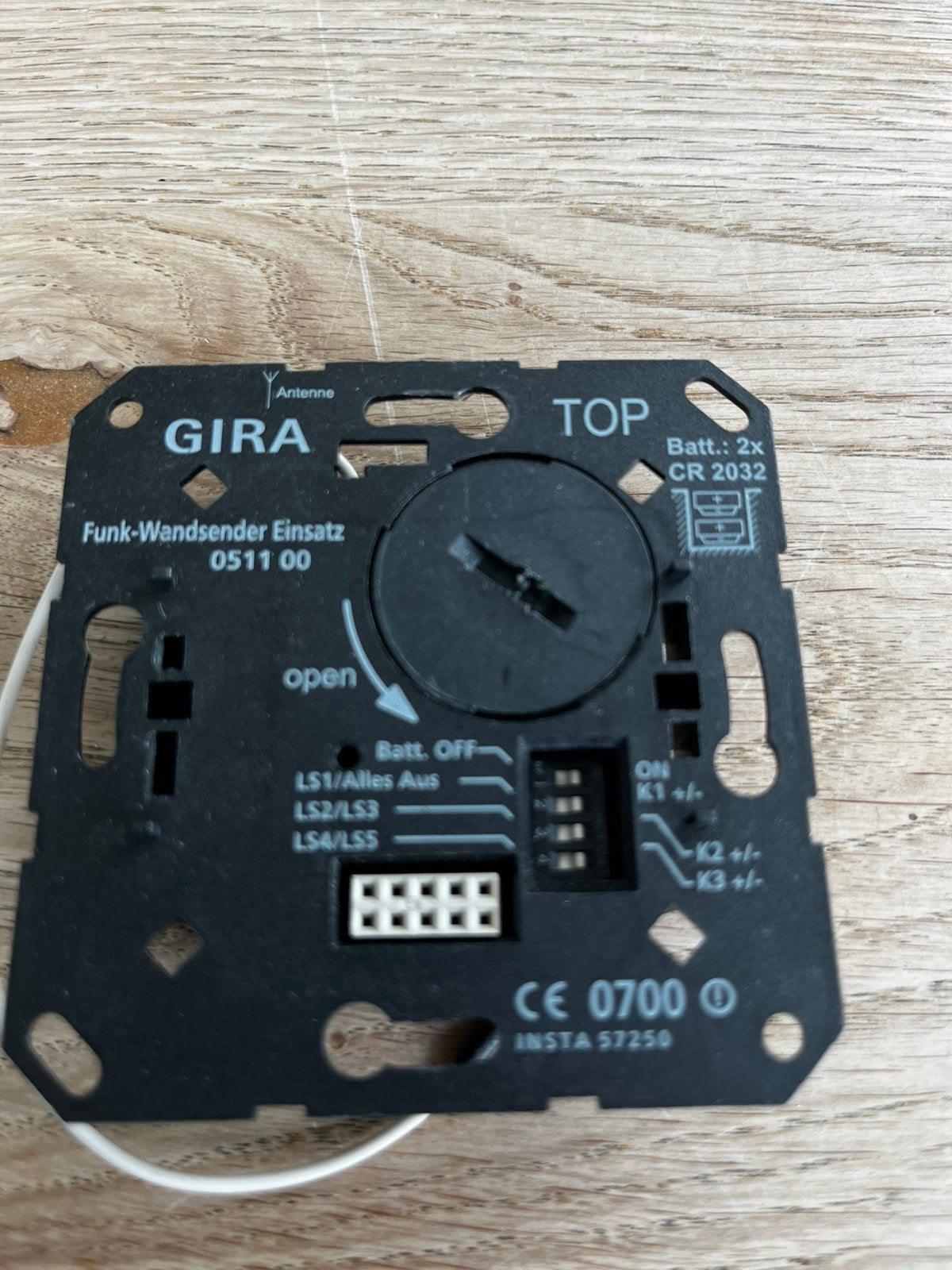 Gira Funk-Wandsender Einsatz 0511 00 en Instabus Tastsensor, Verzenden, Gebruikt, Schakelaar