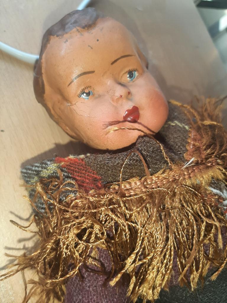 Antiek oude popje, Verzamelen, Poppen, Ophalen of Verzenden, Gebruikt, Pop
