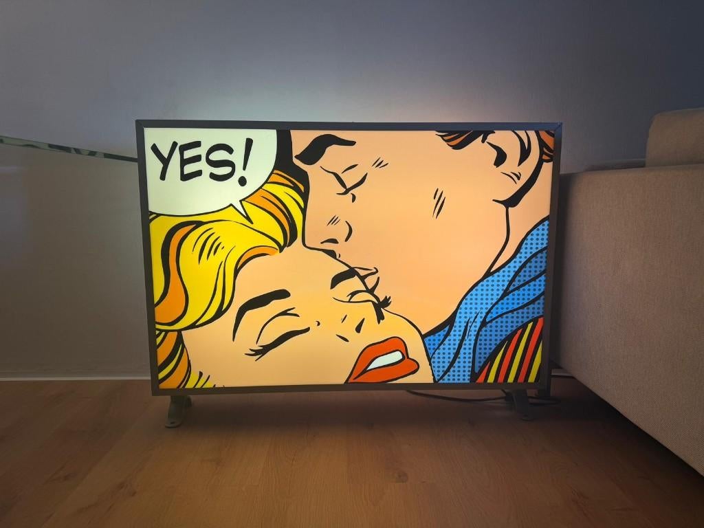 Grote lichtreclamebak Noboringo 2-zijdig met popart cartoon, Ophalen