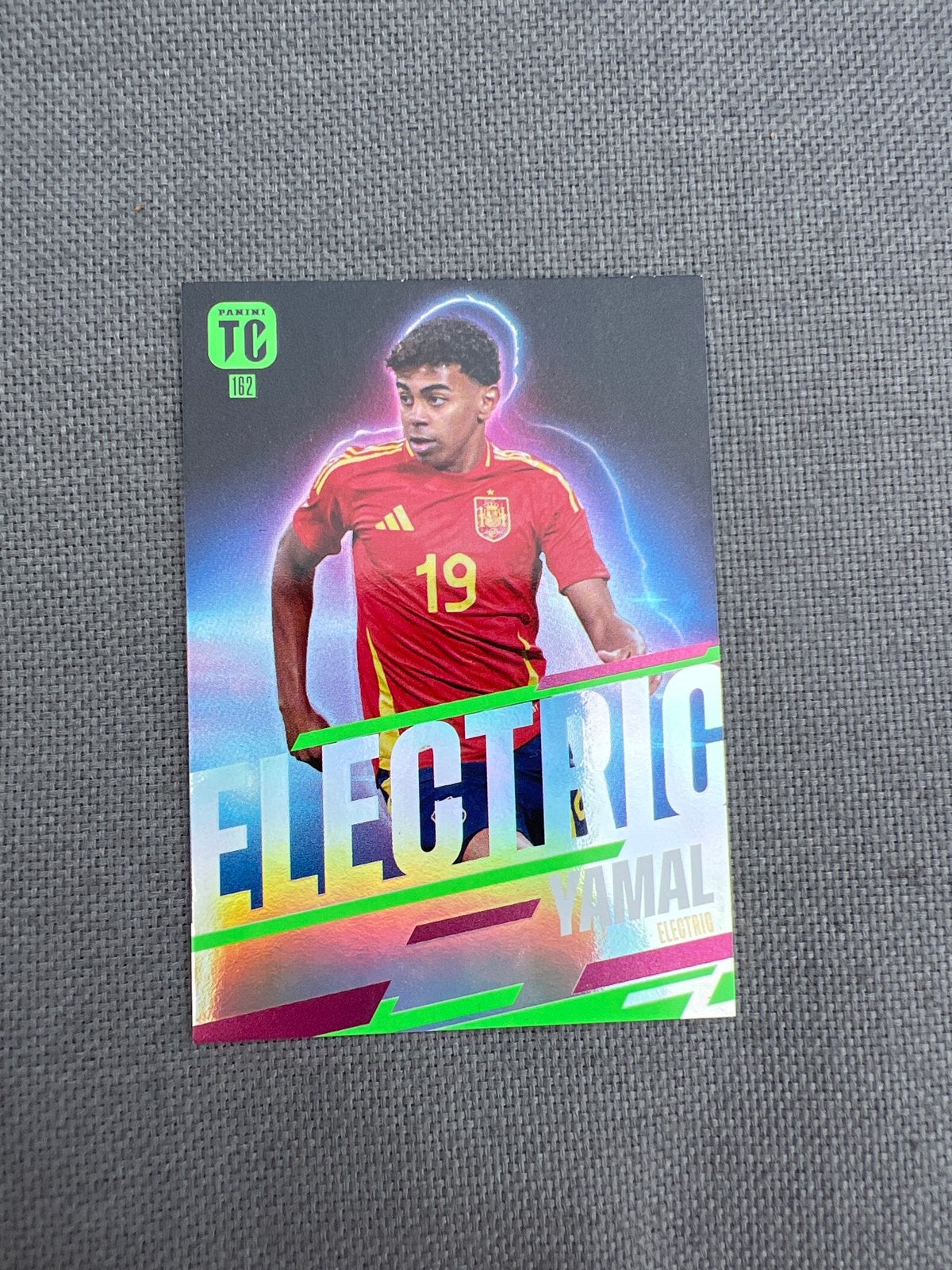 Panini Top Class 2024 Lamine Yamal Electric Spelerskaart, Ophalen of Verzenden, Zo goed als nieuw, Buitenlandse clubs, Spelerskaart