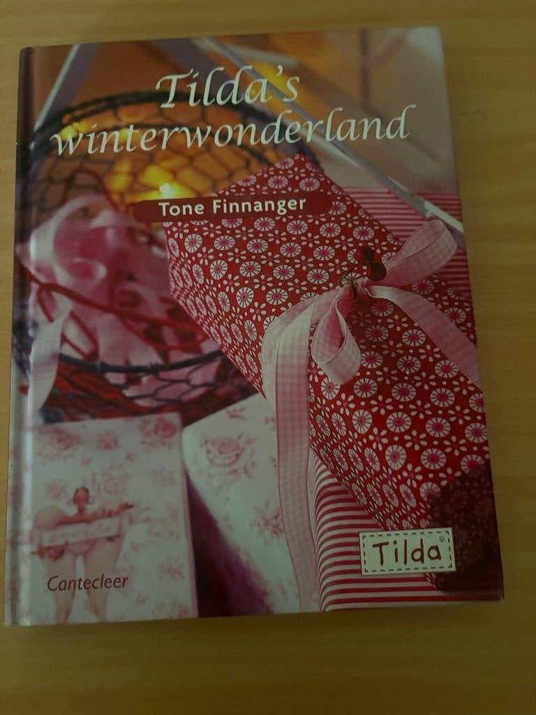 Tilda's Winter Wonderland - Knutselboek Tone Finnanger, Ophalen of Verzenden, Zo goed als nieuw