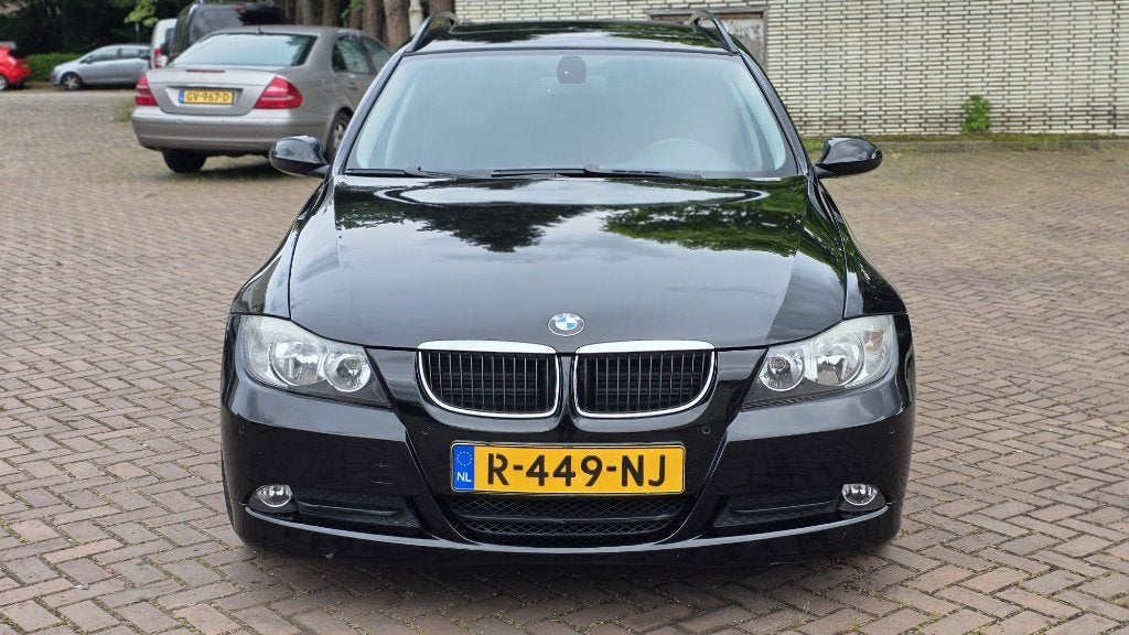 BMW 3-Serie 2.0 318 I Touring 105KW AUT 2008 Zwart APK+AIRCO, Automaat, 1995 cc, 1435 kg, Zwart