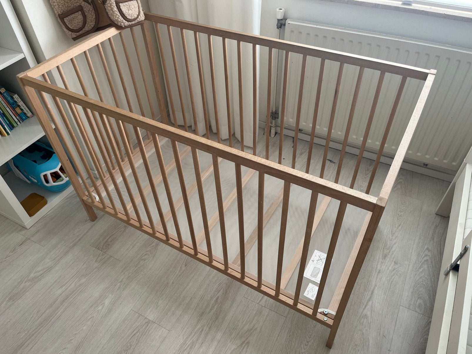 Ikea Sniglar babybed en commode, Kinderen en Baby's, Kinderkamer | Commodes en Kasten, Ophalen, Minder dan 75 cm, 50 tot 70 cm