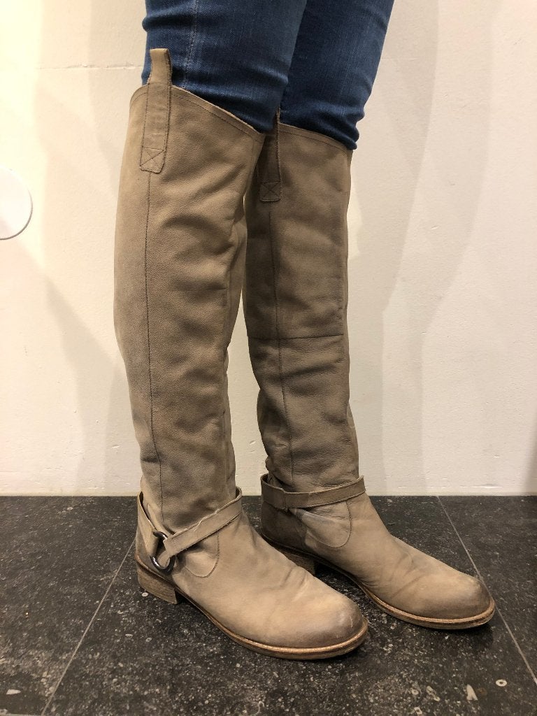 Beige/grijze leren laarzen, Hoge laarzen, Beige, Ophalen of Verzenden, Zo goed als nieuw