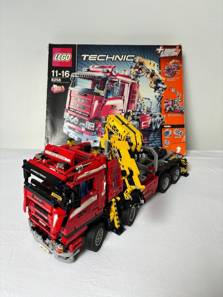 Lego Technic 8258 Kraanwagen - Compleet met doos, Inclusief instructies, Gebruikt, Lego, Ophalen of Verzenden