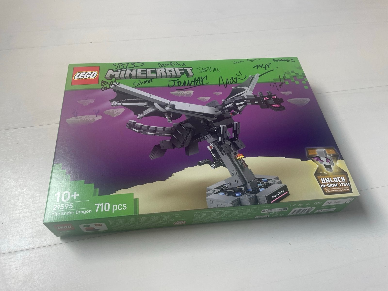 Lego 21595 Minecraft met handtekeningen Collectors item, Minecraft, Lego, Nieuw, Ophalen of Verzenden