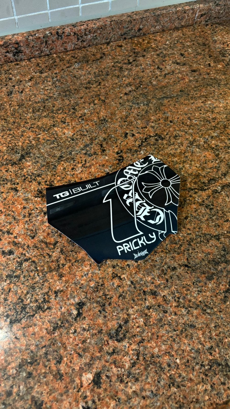 Motocutz chrome hearts decal‼️, Verzenden