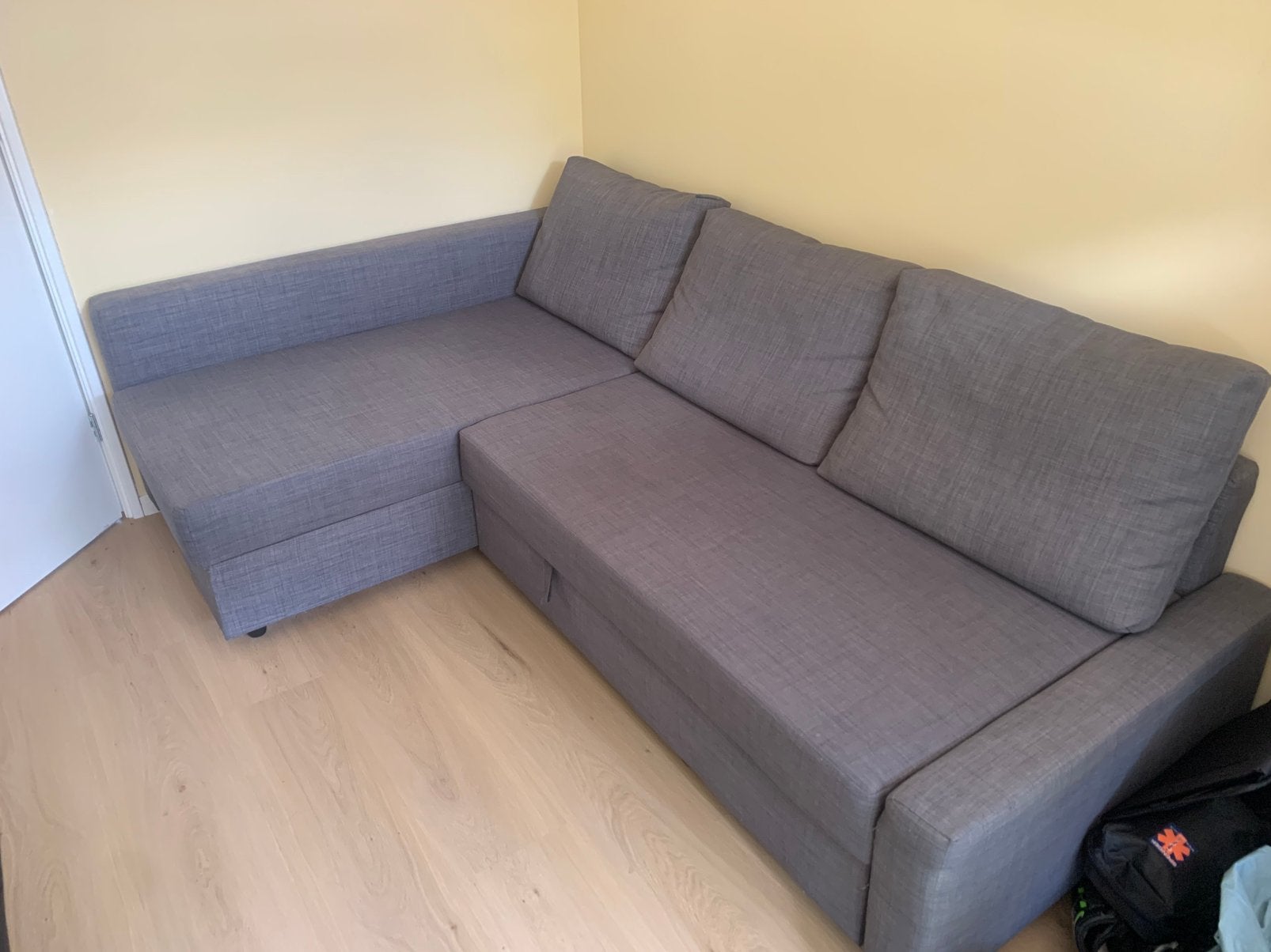 Grijze Ikea Friheten slaapbank, Ophalen, Zo goed als nieuw, Tweepersoons, 140 cm