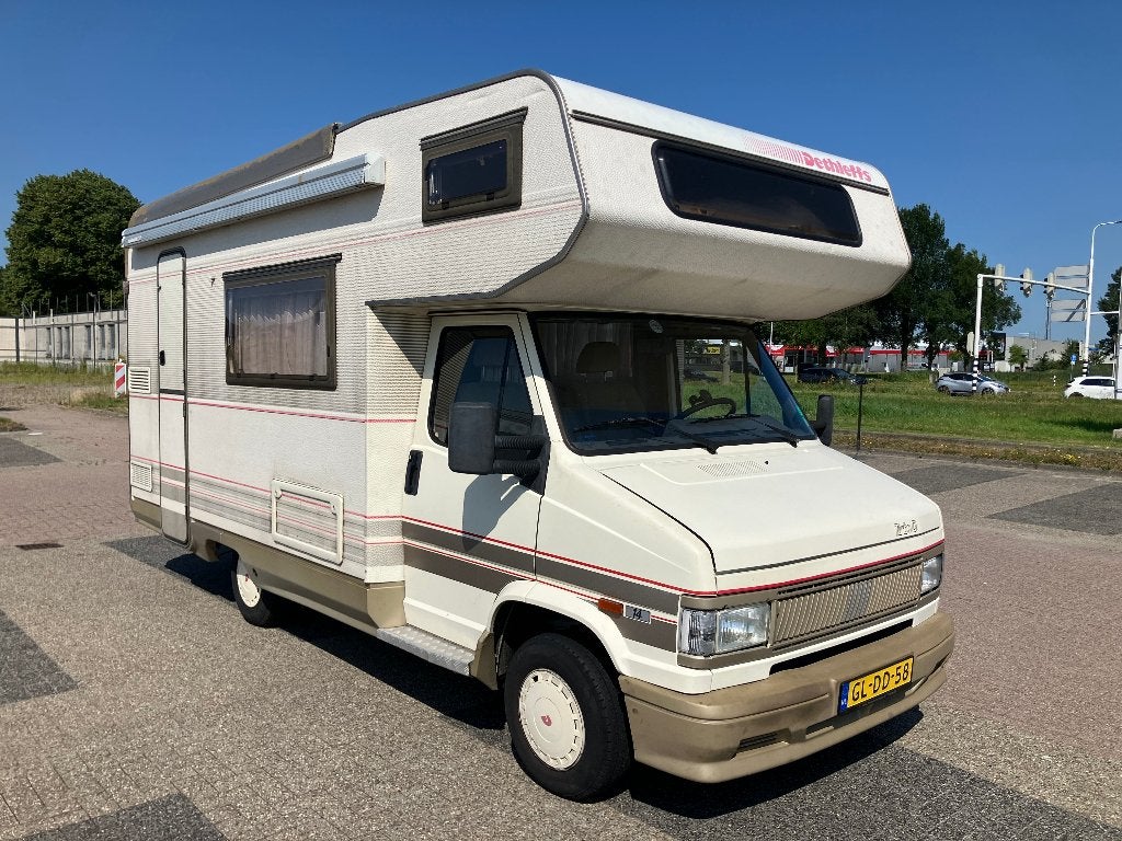 Camper | Dethleffs Globetrotter A570 | 173.000 km | APK 2027, Caravans en Kamperen, Reservewiel, Alkoof, Fiat, Luifel