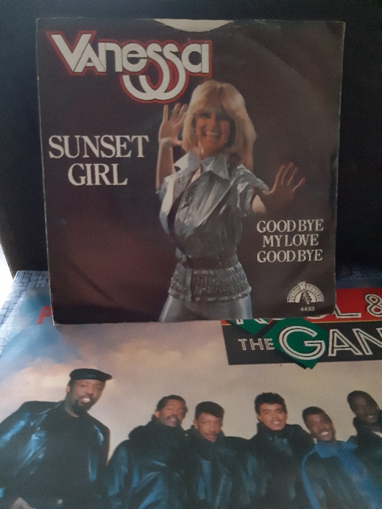 vanessa - sunset girl   f, 7 inch, Ophalen of Verzenden, Zo goed als nieuw, Pop
