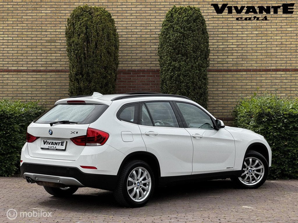 BMW X1 xDrive28i High Executive Pano*Carplay*Cruise*Stoel.vr, Auto's, BMW, Euro 5, Gebruikt, 4 cilinders, Met garantie (alle)