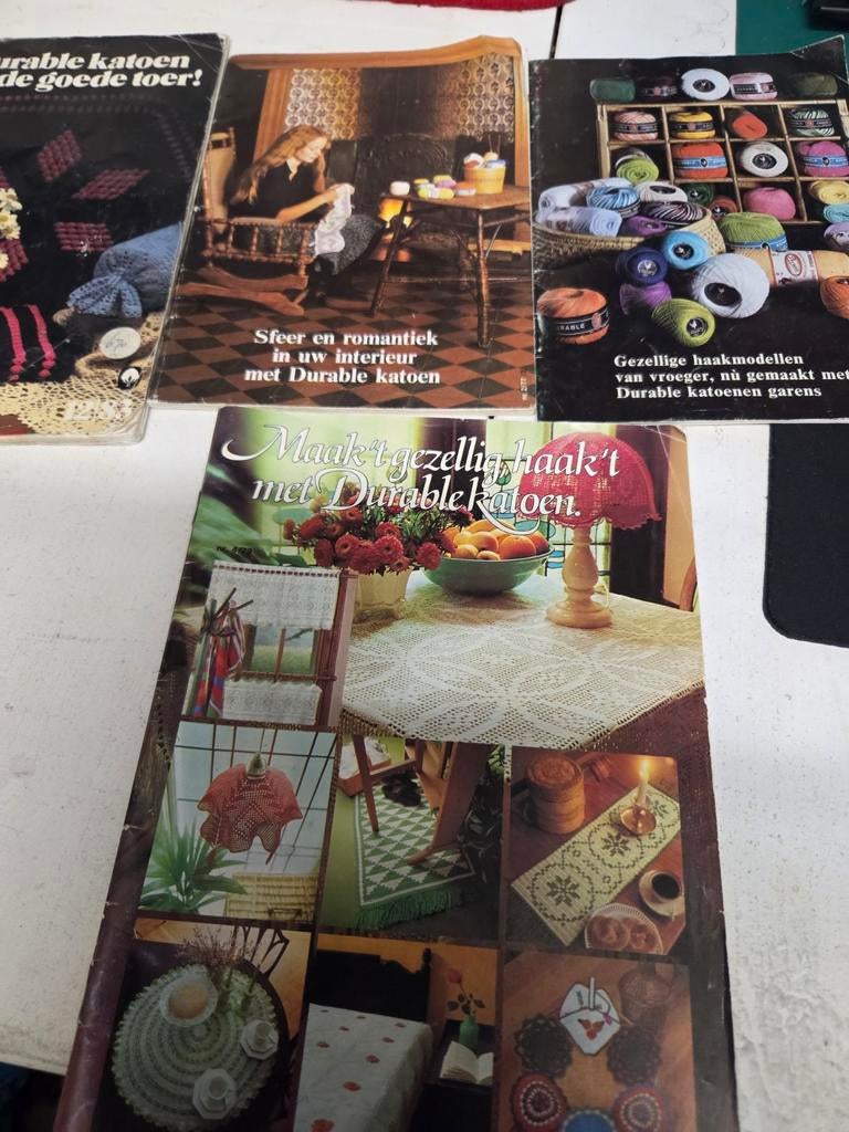Zolderopruiming  4 vintage  durable haakboekjes, Ophalen of Verzenden, Haken, Patroon of Boek