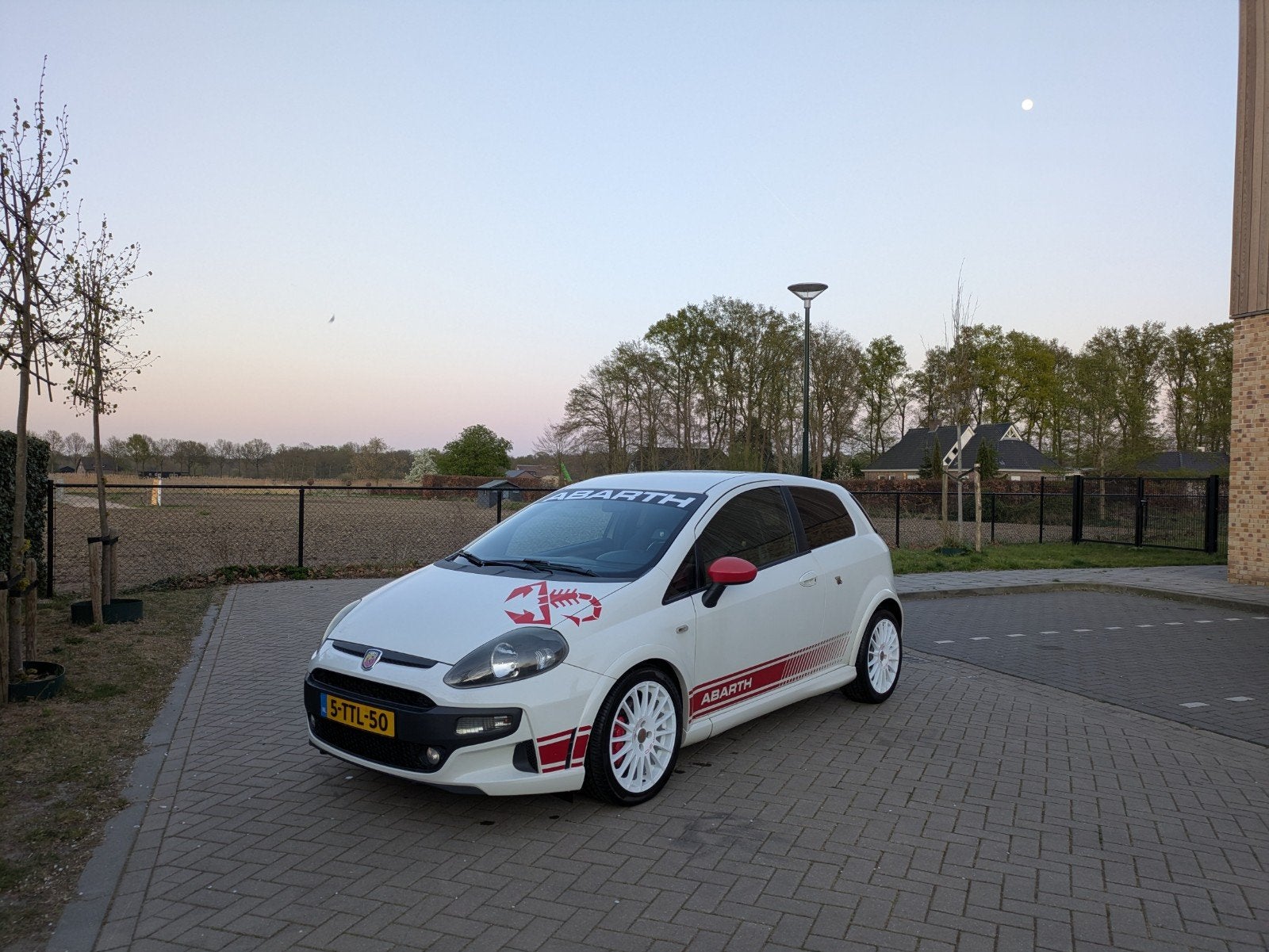 Fiat Punto 1.4 Multi-air Abarth 3DR 2011 Wit, Voorwielaandrijving, 1160 kg, Zwart, 4 cilinders