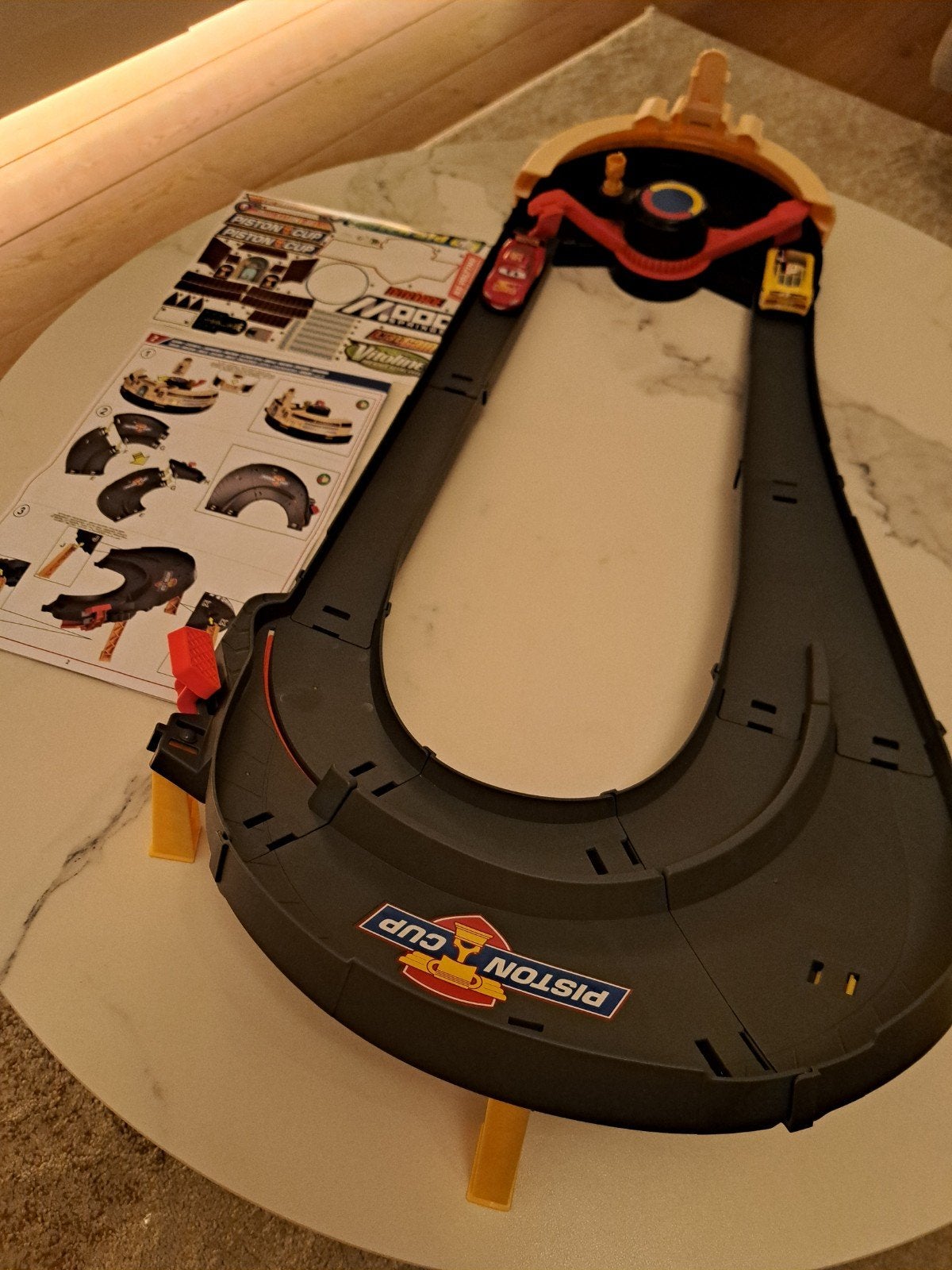 Disney Cars Piston Cup Racebaan met Bliksem McQueen, Zelf te bouwen, Handmatig, Ophalen, Overige merken