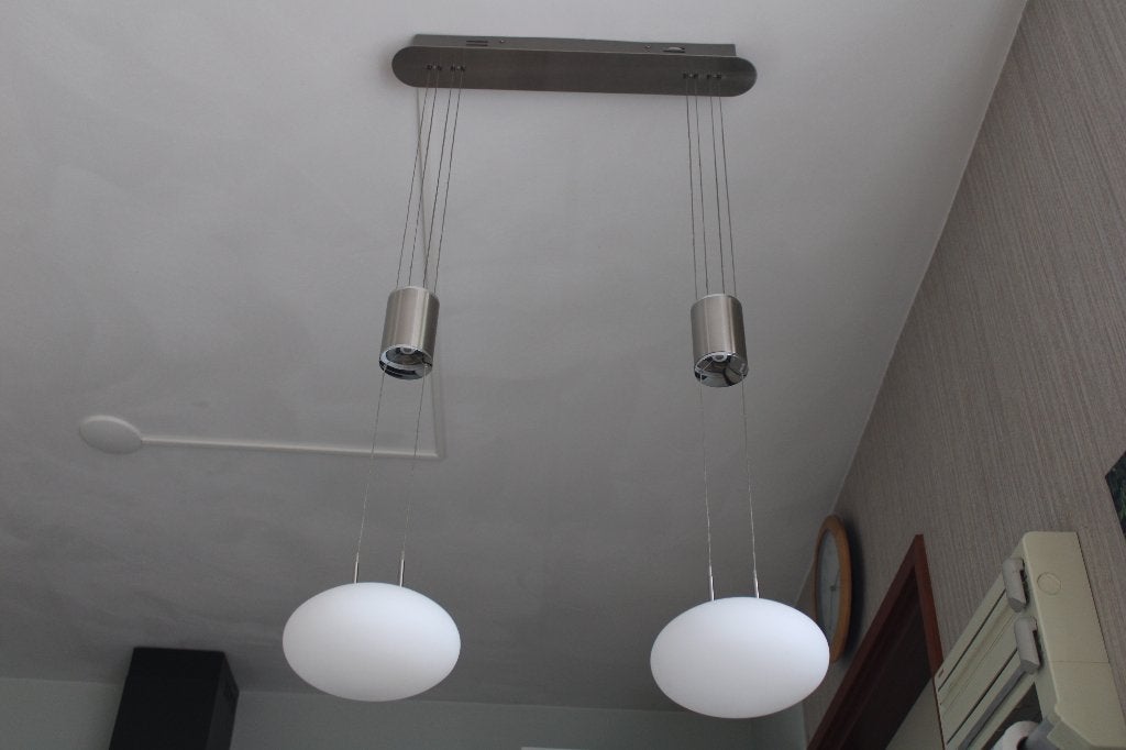 Moderne hanglampen met melkglas en metaal, Modern, Eigentijds, Overige fittingen, Ophalen of Verzenden, Zo goed als nieuw