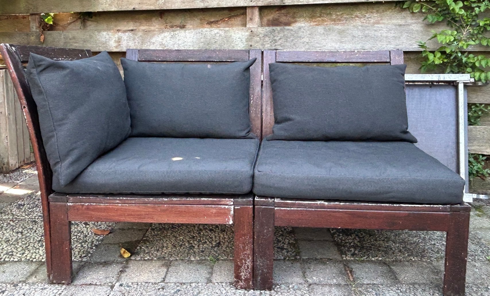 Ikea Applaro tuinset met donnkergrijze Hällo kussens, Ophalen, Gebruikt, Hout