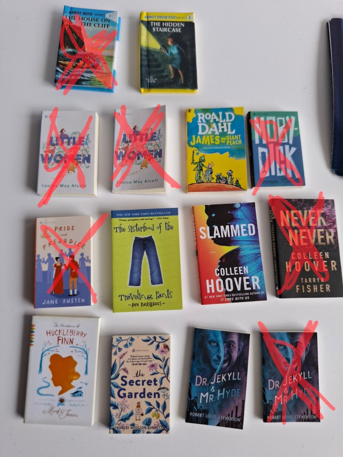 Mini brands books, Ophalen of Verzenden, Nieuw