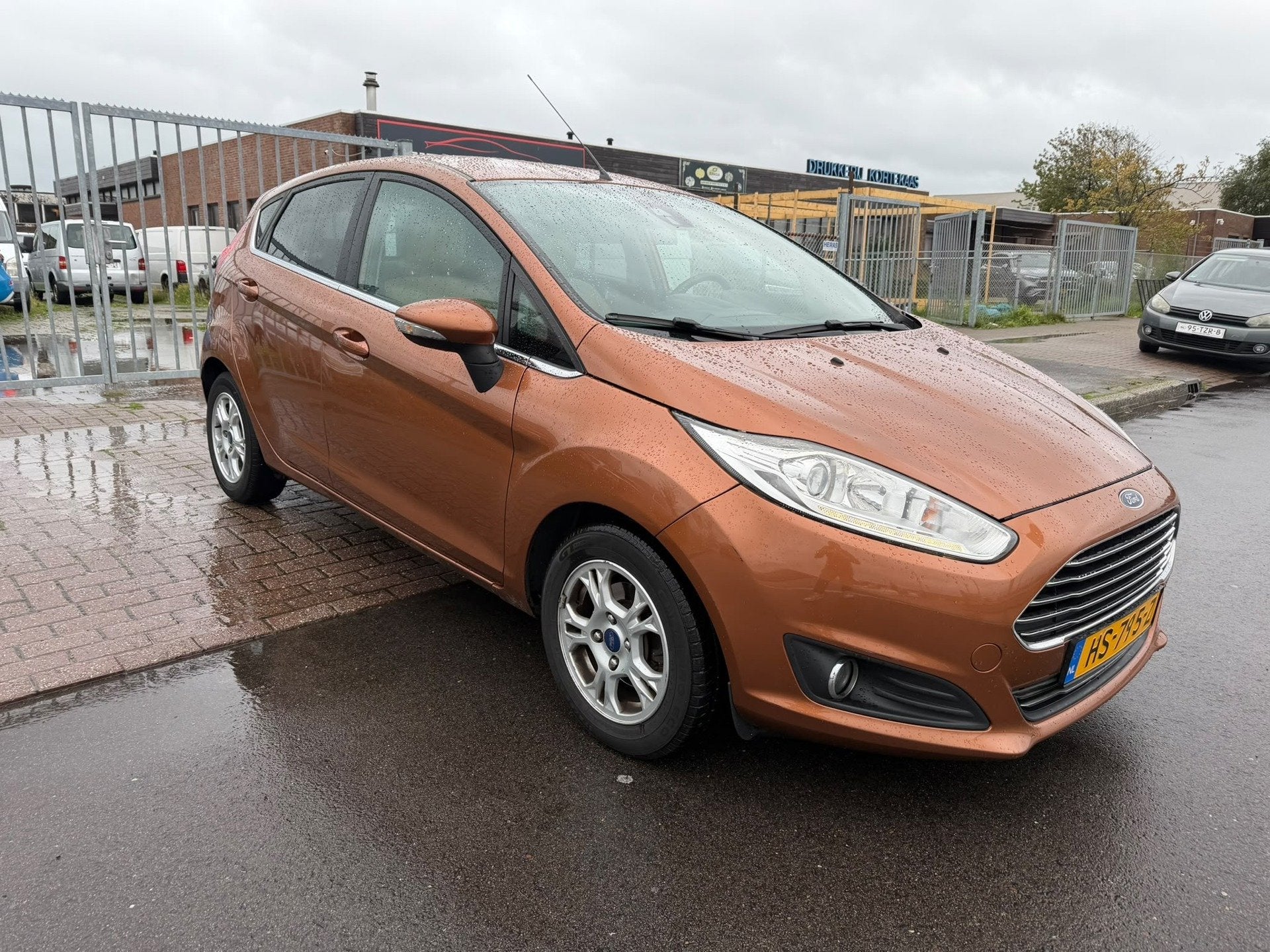 Ford Fiesta 1.5 TDCi XENON/NAVI/CAMERA/PDC/CLIMA, Auto's, Voorwielaandrijving, Gebruikt, Euro 6, 96 €/maand