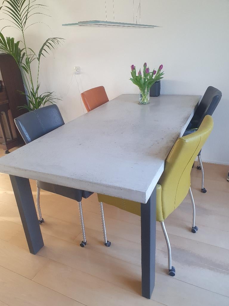 Stoere eettafel betonlook, Huis en Inrichting, Tafels | Eettafels, Ophalen, Overige materialen, Gebruikt, 50 tot 100 cm