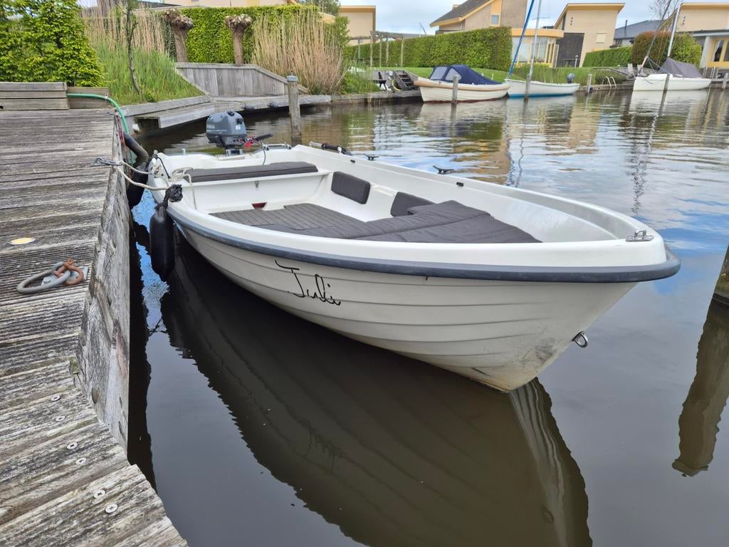 Gloednieuwe Yamaha 6pk op Tehri 440 met trailer, compleet!, Ophalen, Benzine, 5 tot 10 pk
