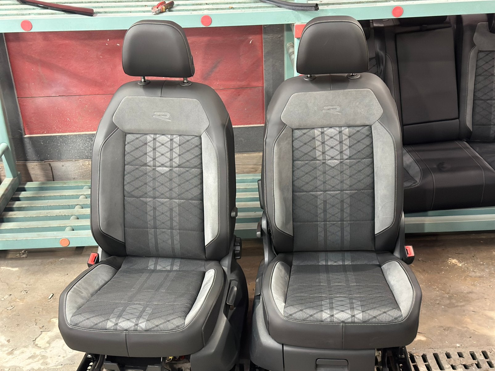 Vw T-roc R-line bekleding, Ophalen