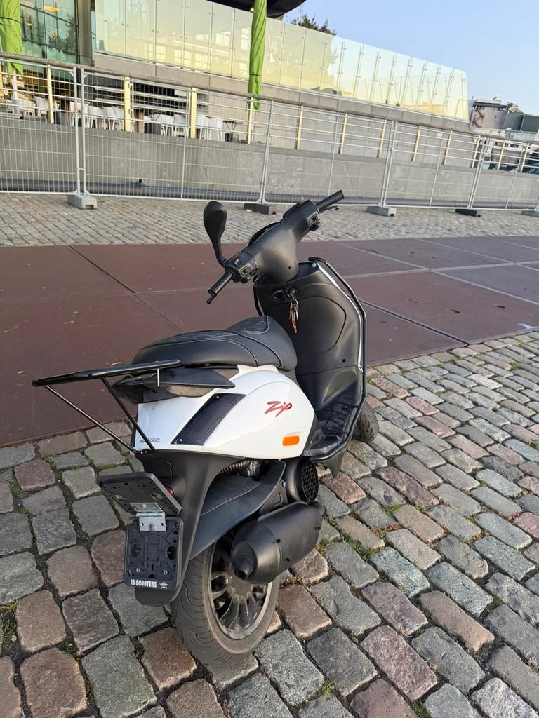 zip 125cc, Fietsen en Brommers, Snorfietsen en Snorscooters, Zo goed als nieuw, Piaggio, Tweetakt, Ophalen of Verzenden