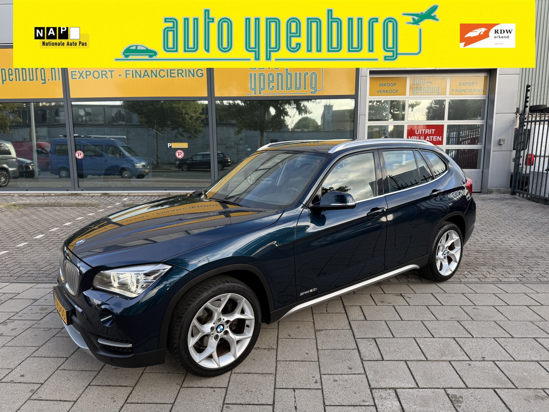 BMW X1 sDrive20i * Automaat * Navi * Leder / Stof * Climatro, Auto's, 4 cilinders, Blauw, Leder en Stof, Origineel Nederlands