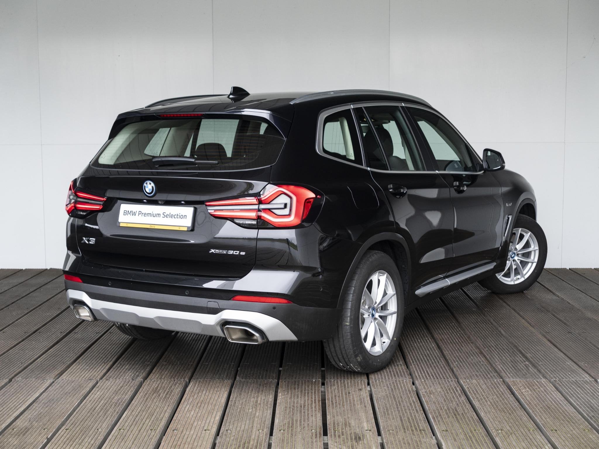 BMW X3 xDrive30e SoH 88% | High Executive | Achteruitrijcame, 1998 cc, Gebruikt, 4 cilinders, Zwart