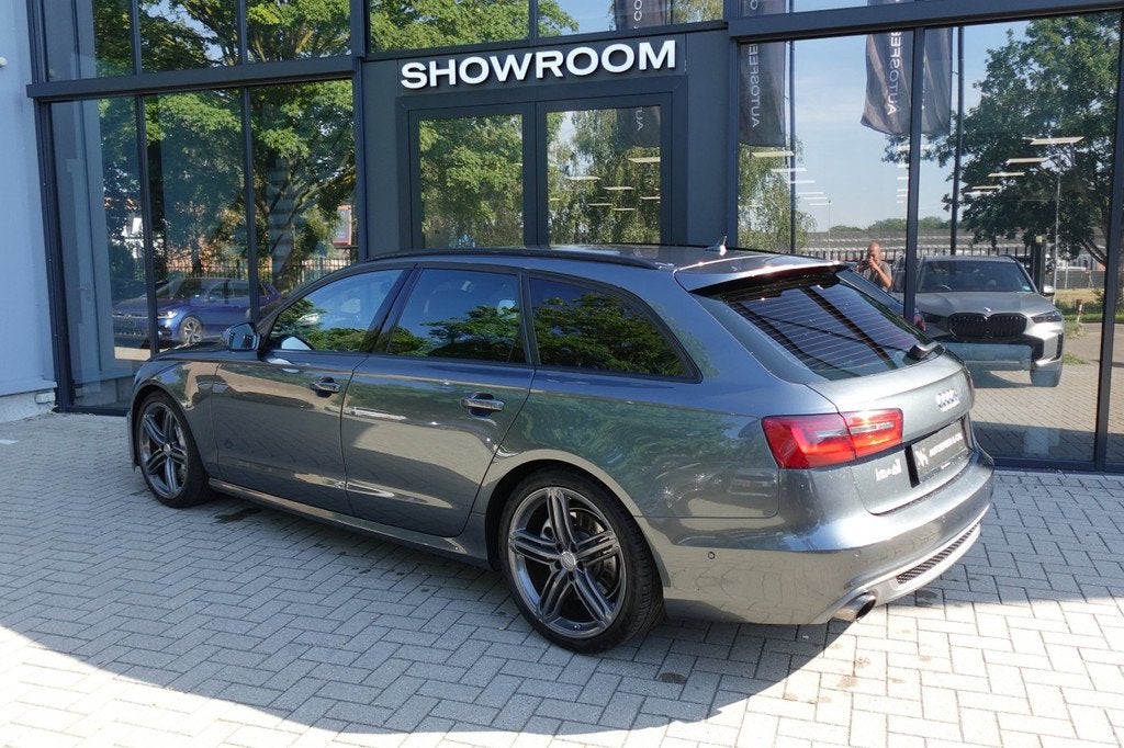 Audi A6 Avant 3.0 TFSI quattro Pro S-LINE KEYLESS HUD CAM, Automaat, Lichtsensor, Gebruikt, Zwart