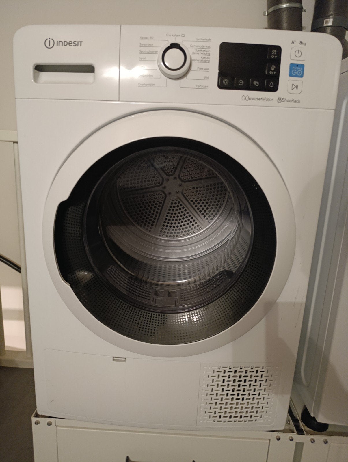 Foto 3 van Indesit warmtepompdroger A++ 8kg model YTNL M11 82K RX