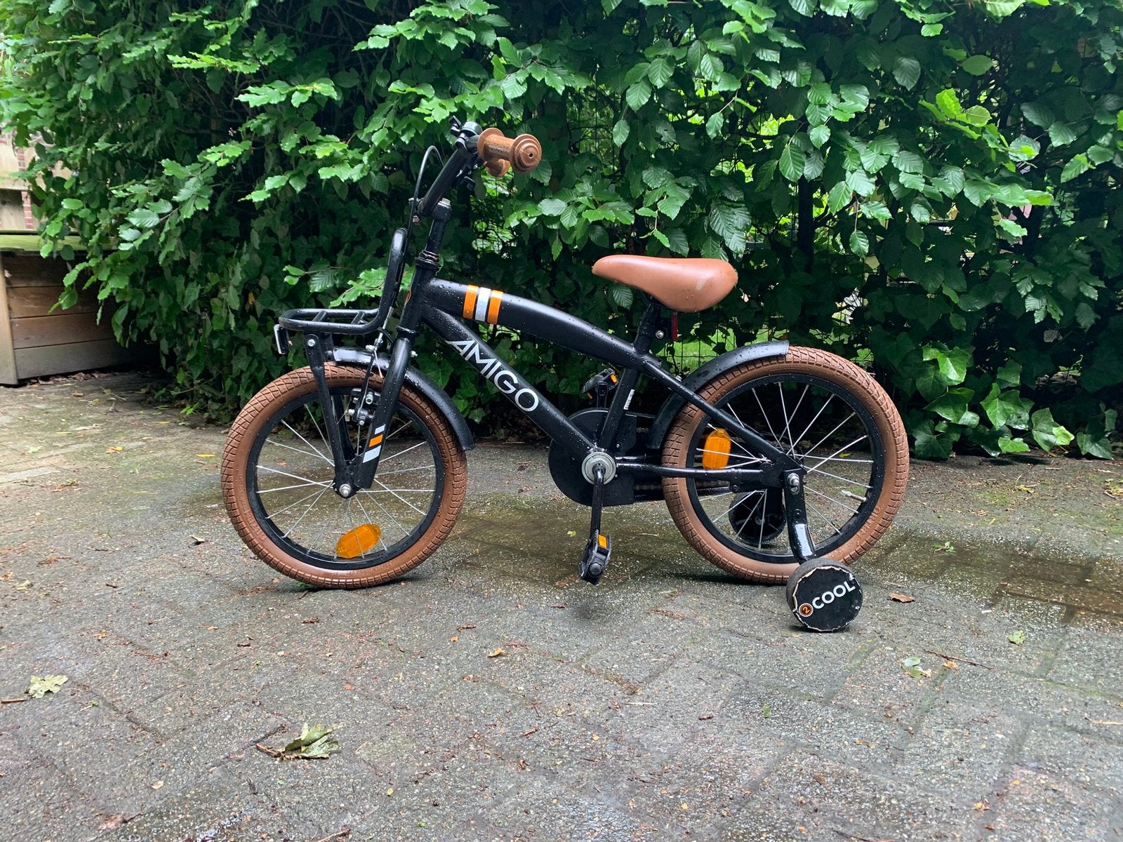 AMIGO 2Cool Jongensfiets 16Inch - Zwart - met Zijwieltjes, Ophalen, Terugtraprem, Zijwieltjes, 16 tot 20 inch