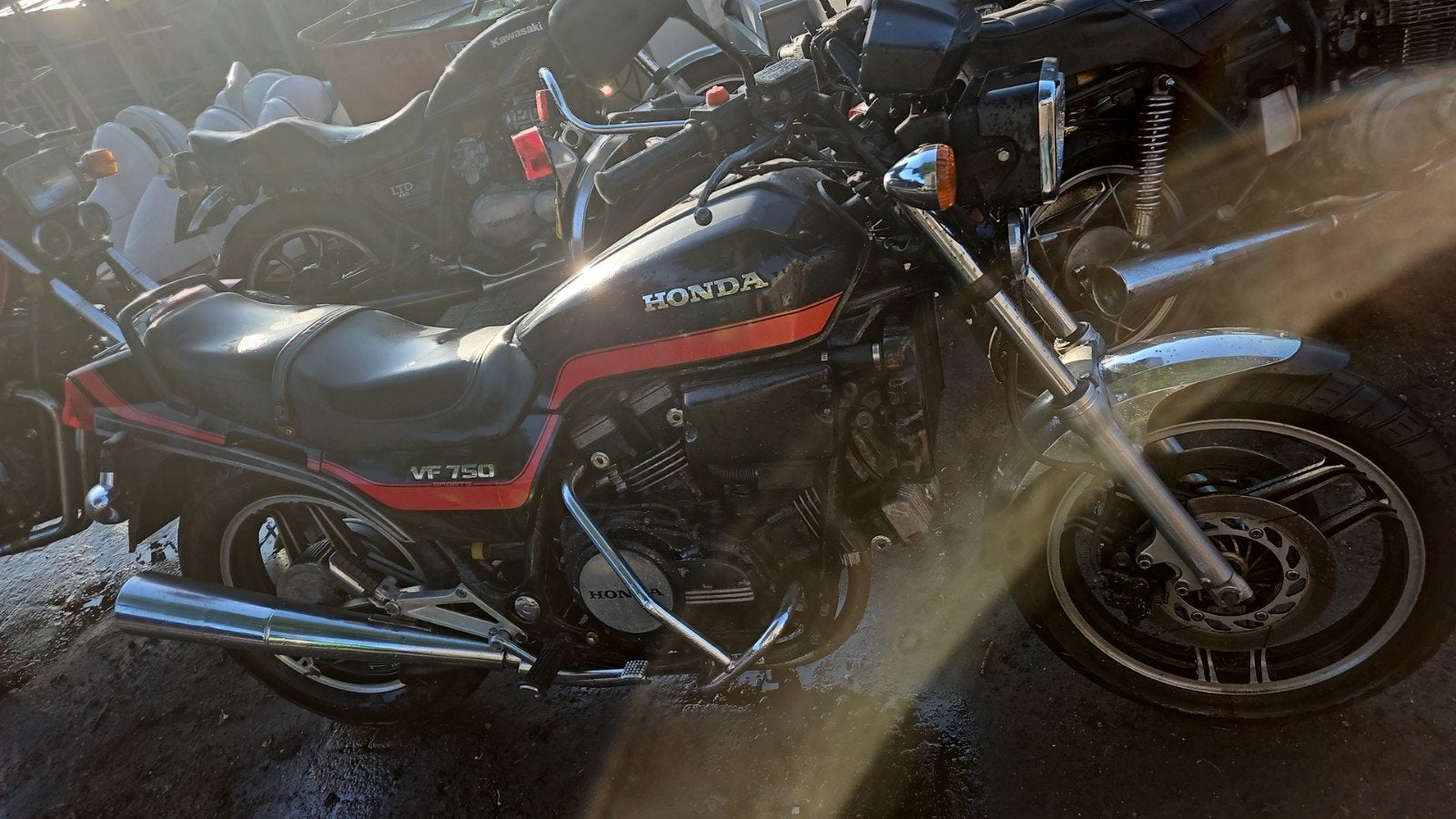 Honda vf 750, Ophalen