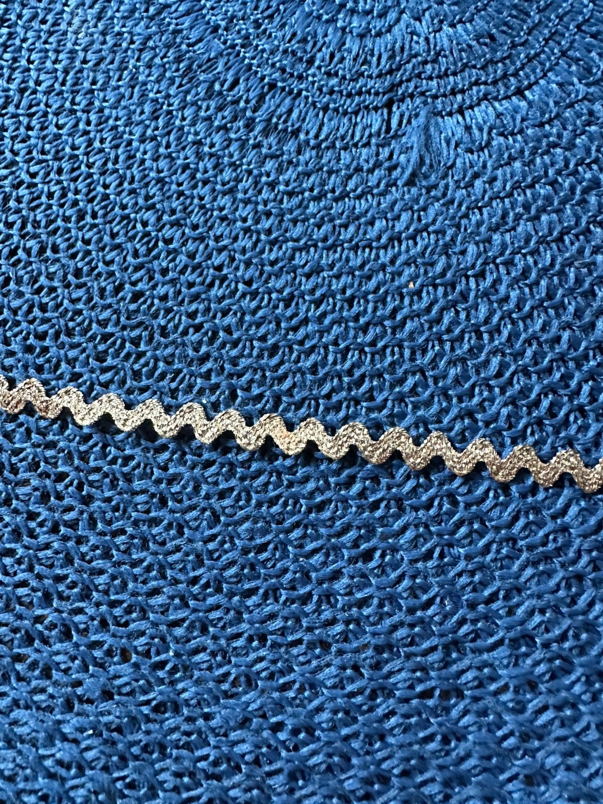 Goudkleurig lurex zigzag band, Ophalen, Nieuw