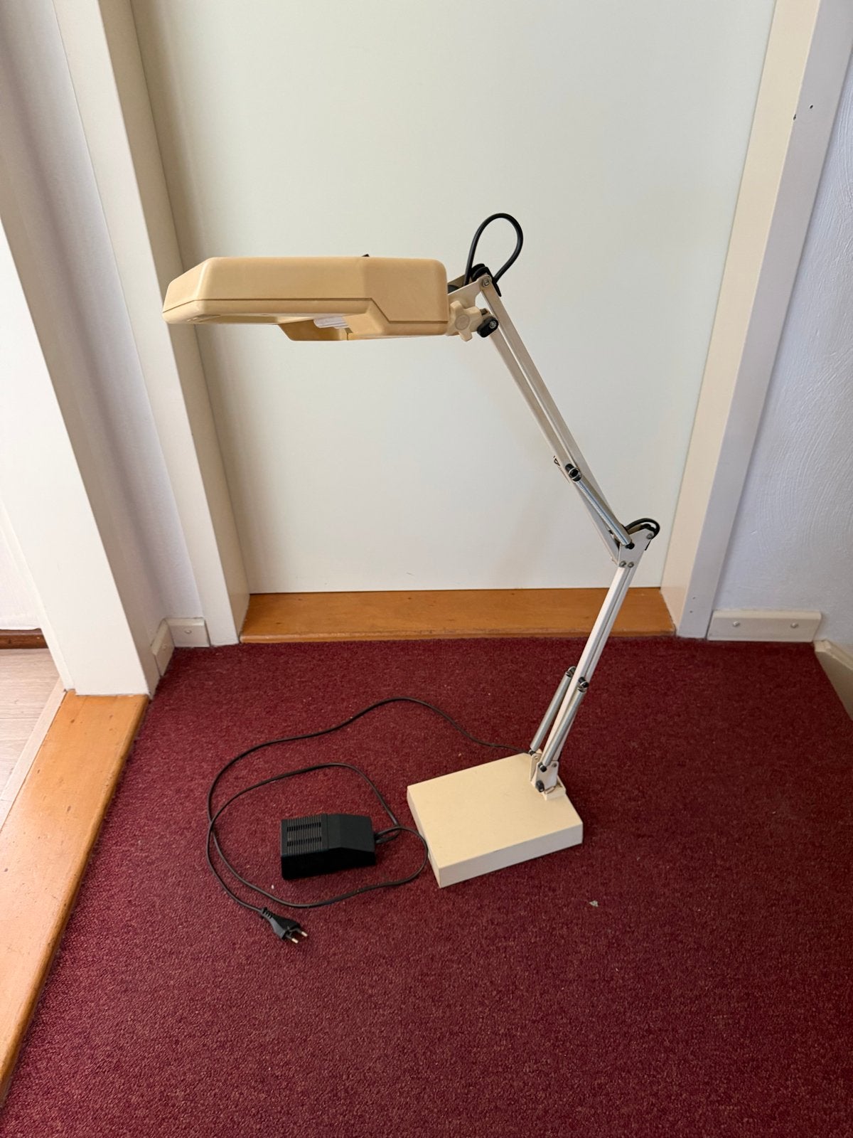Vintage bureaulamp met loep - ideaal voor precisiewerk, Ophalen, Overige merken, Gebruikt, Kunststof