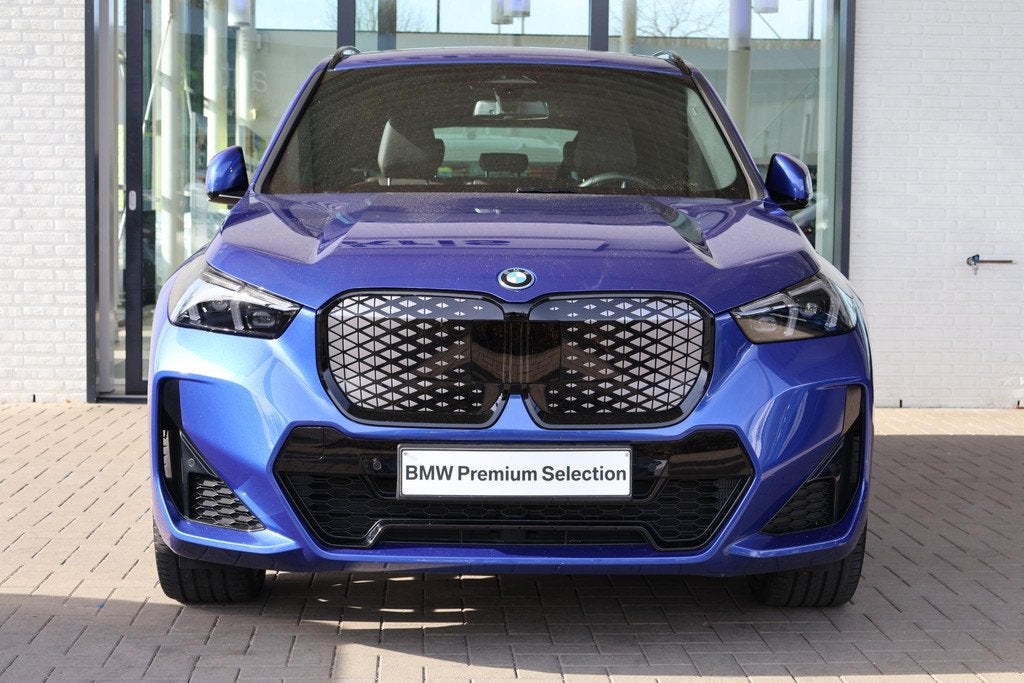 BMW iX1 eDrive20 | M Sportpakket Pro | Panorama Dak | Stoelv, Auto's, BMW, 514 km, Gebruikt, 750 kg, Met garantie (alle)