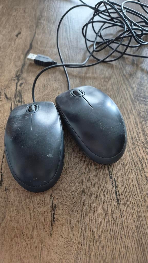 2x Bedrade USB Muis - Zwart, Gebruikt, Computers en Software, Muizen, Ophalen of Verzenden, Gebruikt, Bedraad, Muis