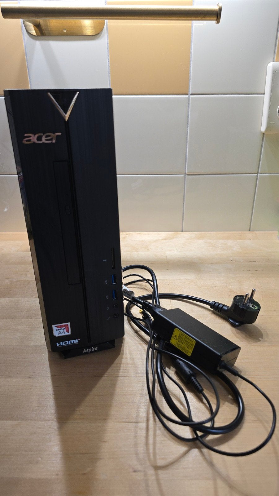 Acer Aspire XC-330 Desktop PC - 256GB m2 ssd, Computers en Software, 256 GB, Minder dan 2 Ghz, Ophalen of Verzenden, Zo goed als nieuw