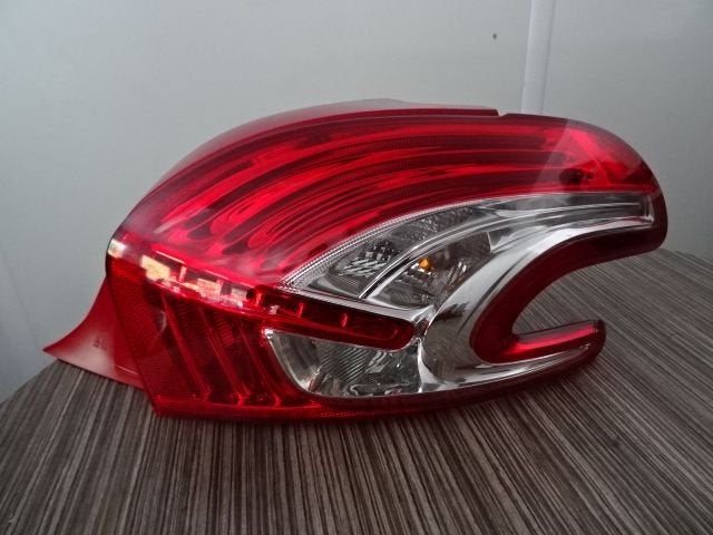 Achterlicht Peugeot 208 bj 2014 Rechts ZGAN, Gebruikt, -, Ophalen of Verzenden, -